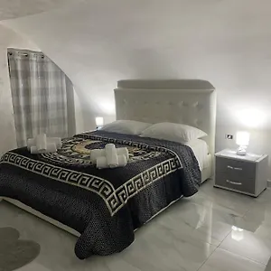 La Casa Di Pulcinella Naples